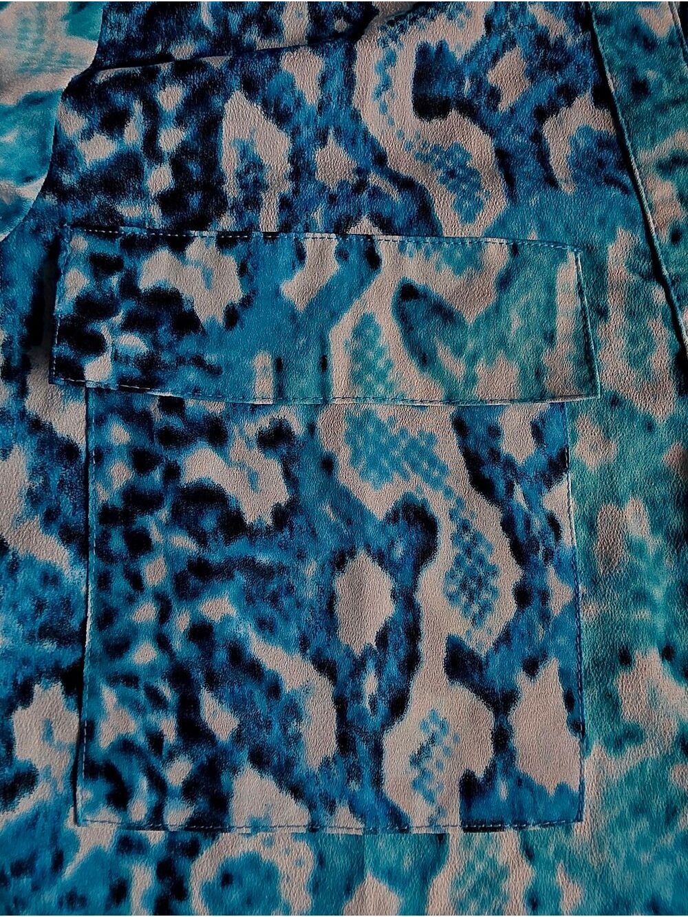 Calvin Klein Aqua Snake Print Blouse Large #BL1 - Picture 5 of 13